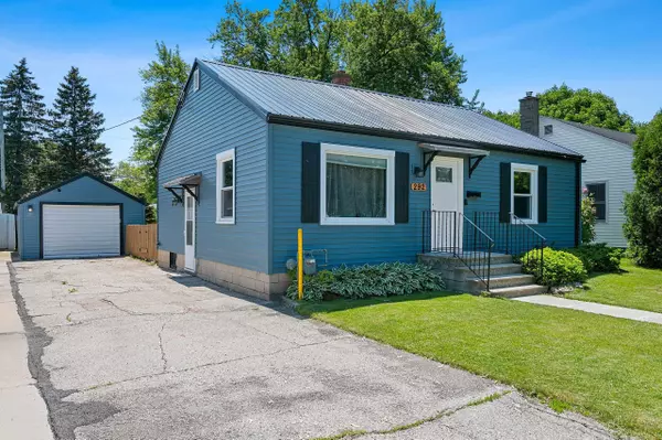 292 E SCOTT ST, Fond Du Lac, WI 54935