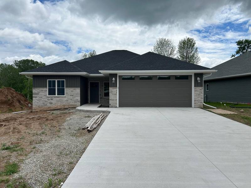 2610 FARMINGTON WAY, Suamico, WI 54313-0000