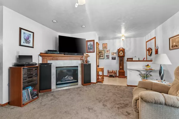 Neenah, WI 54956,1355 COLD SPRING RD
