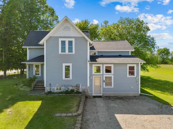 2676 E SHADY LN, Neenah, WI 54956