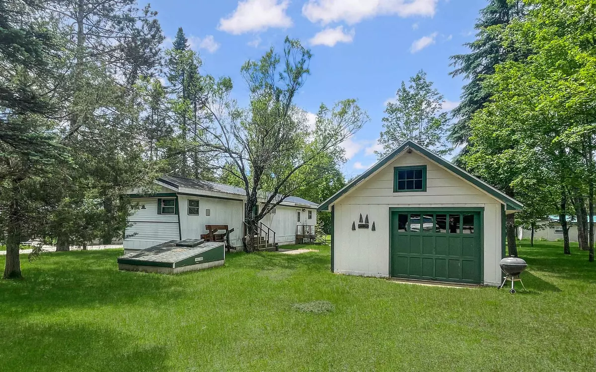 Athelstane, WI 54104,N11737 DEER LAKE RD