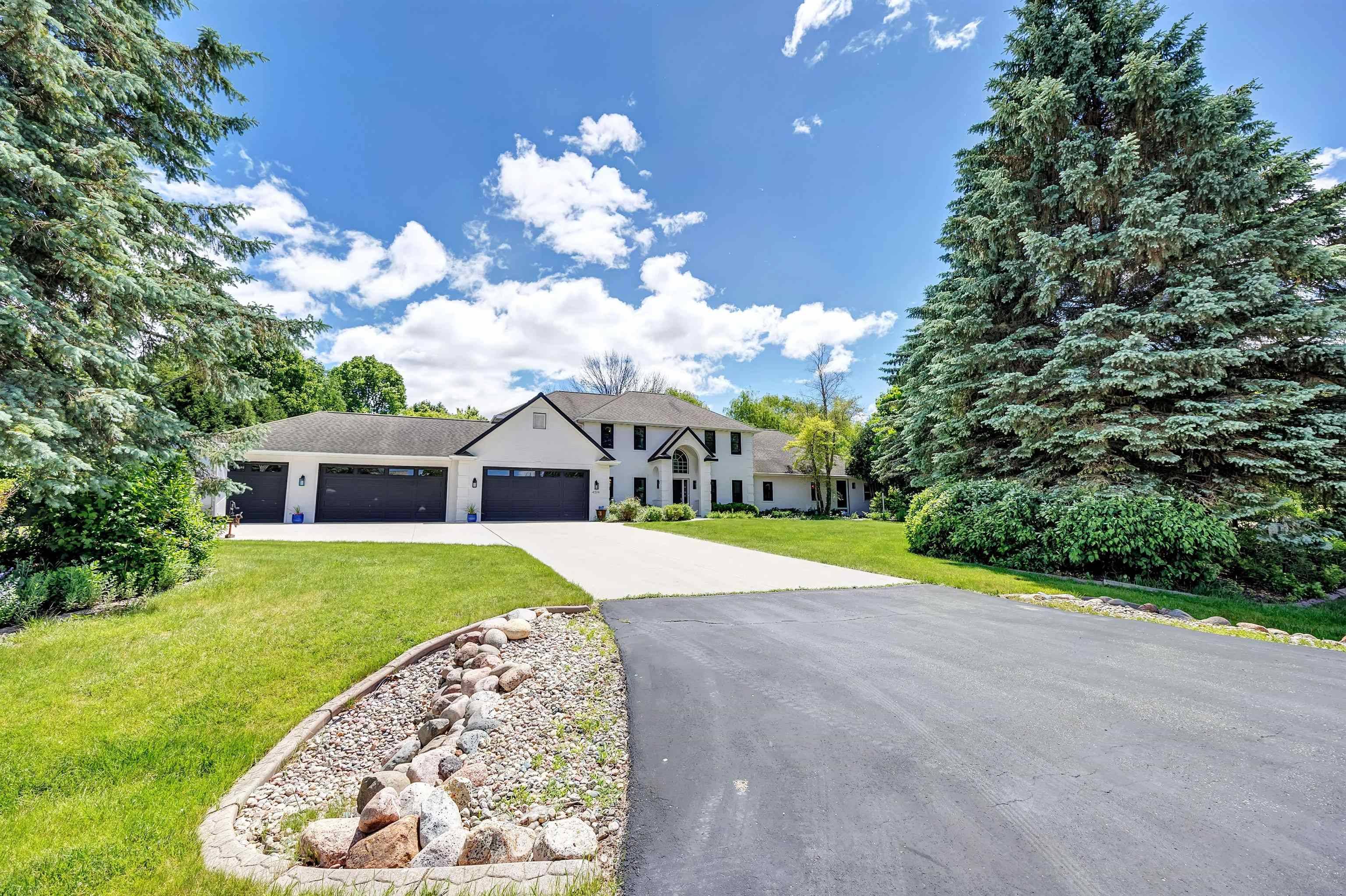 Green Bay, WI 54313,4574 ALGONQUIN TRL