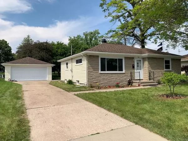 328 E 18TH ST, Kaukauna, WI 54130