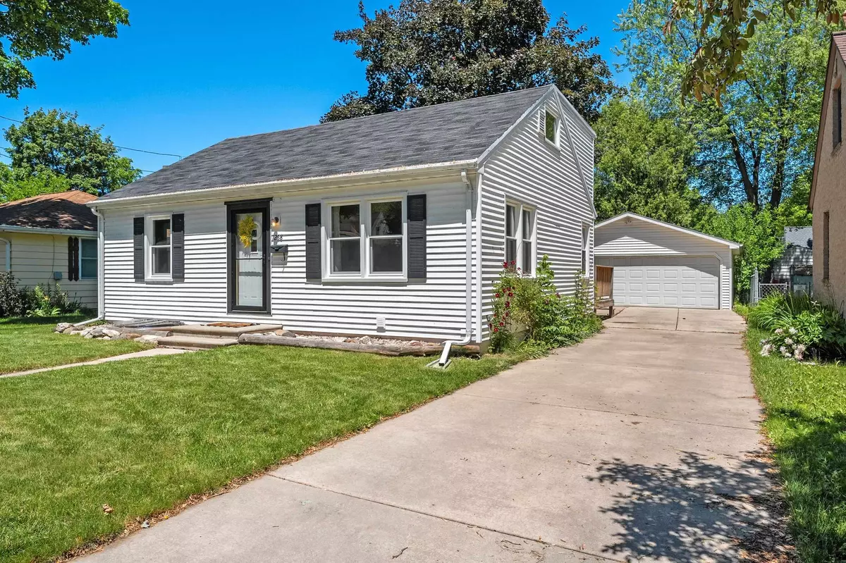 Green Bay, WI 54304-3278,1268 LANGLADE AVE