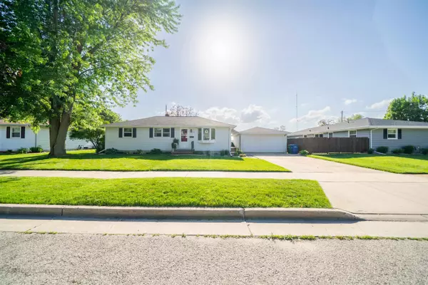 Combined Locks, WI 54113,123 DANIEL CT