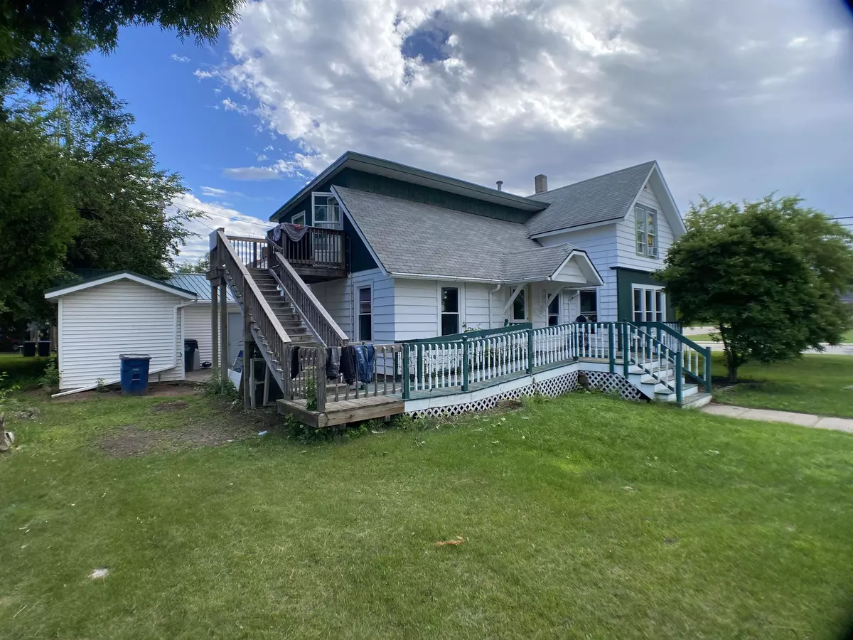 Shawano, WI 54166,521 S SAWYER ST