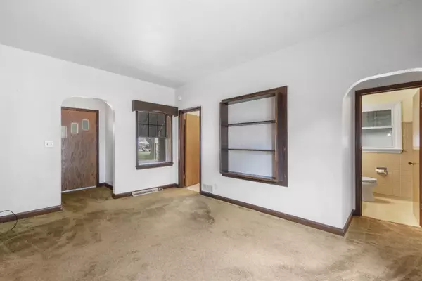 Appleton, WI 54914,1108 N GILLETT ST