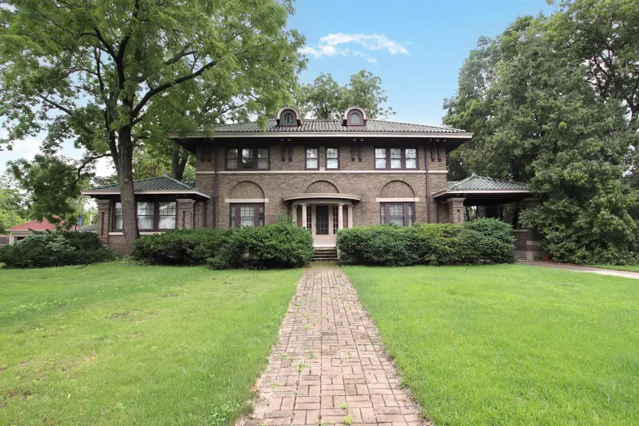 1203 WASHINGTON AVE, Oshkosh, WI 54901-5357