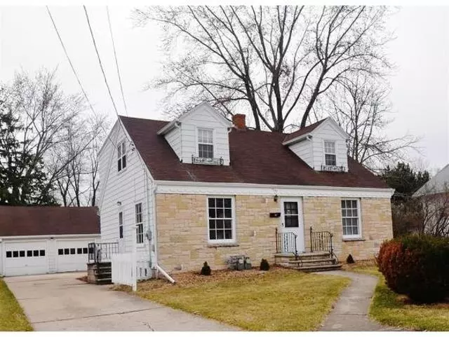 Allouez, WI 54301,1242 HASTINGS ST