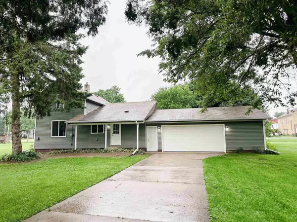 204 CLARK ST, Bear Creek, WI 54922