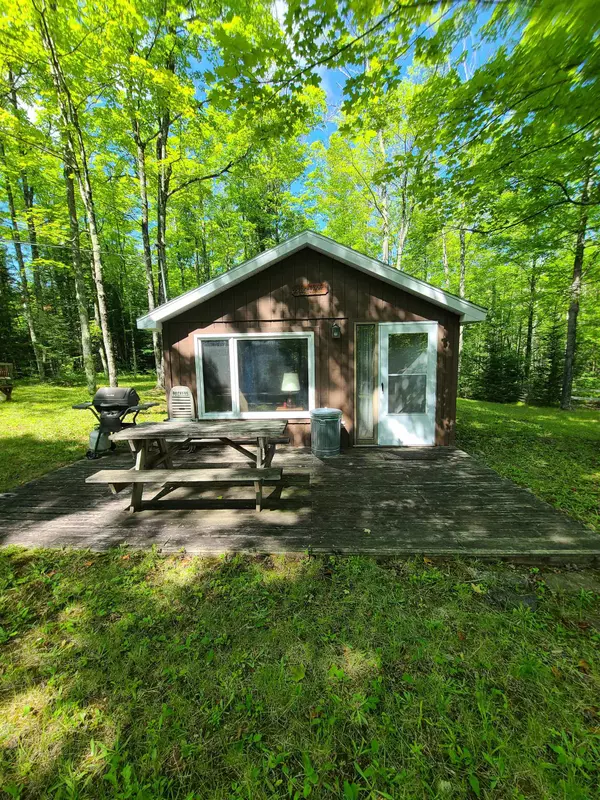 W5134 BEAR PAW RD, Amberg, WI 54102