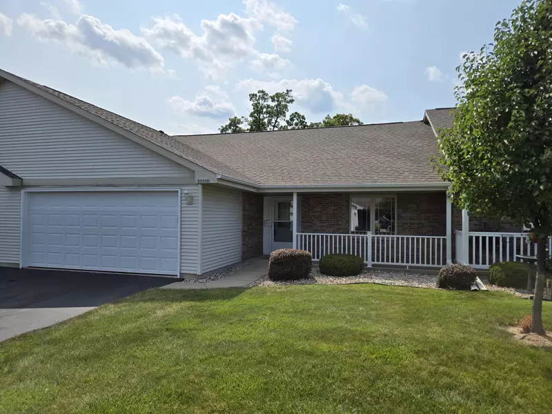 2550 HAVENWOOD DR #B, Oshkosh, WI 54904-5714