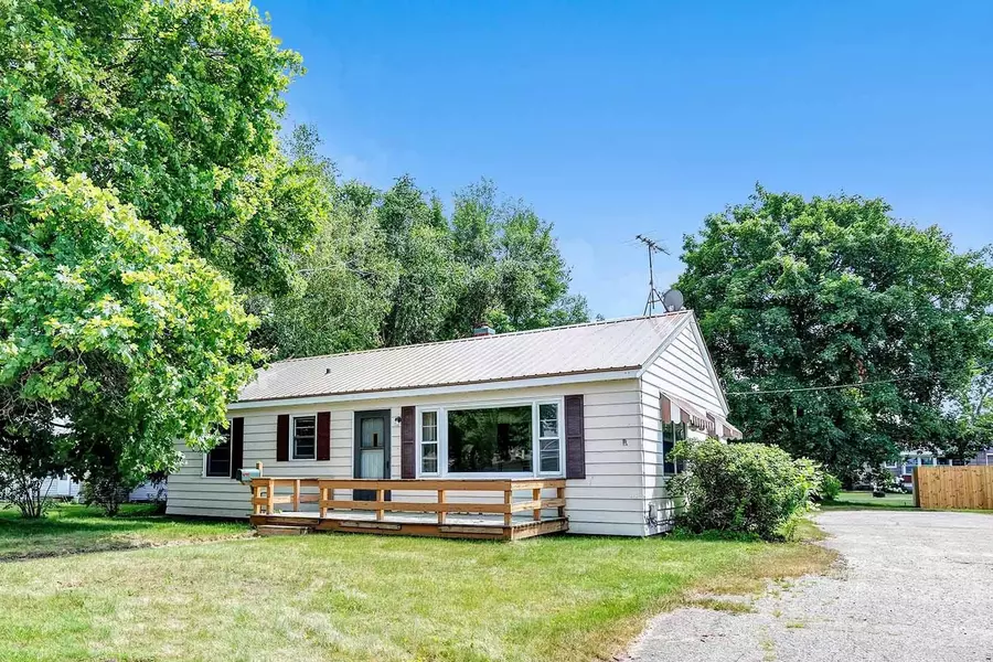 628 WASHINGTON ST, Oconto, WI 54153