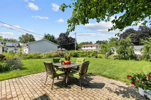 Appleton, WI 54911,2517 BEECHWOOD CT