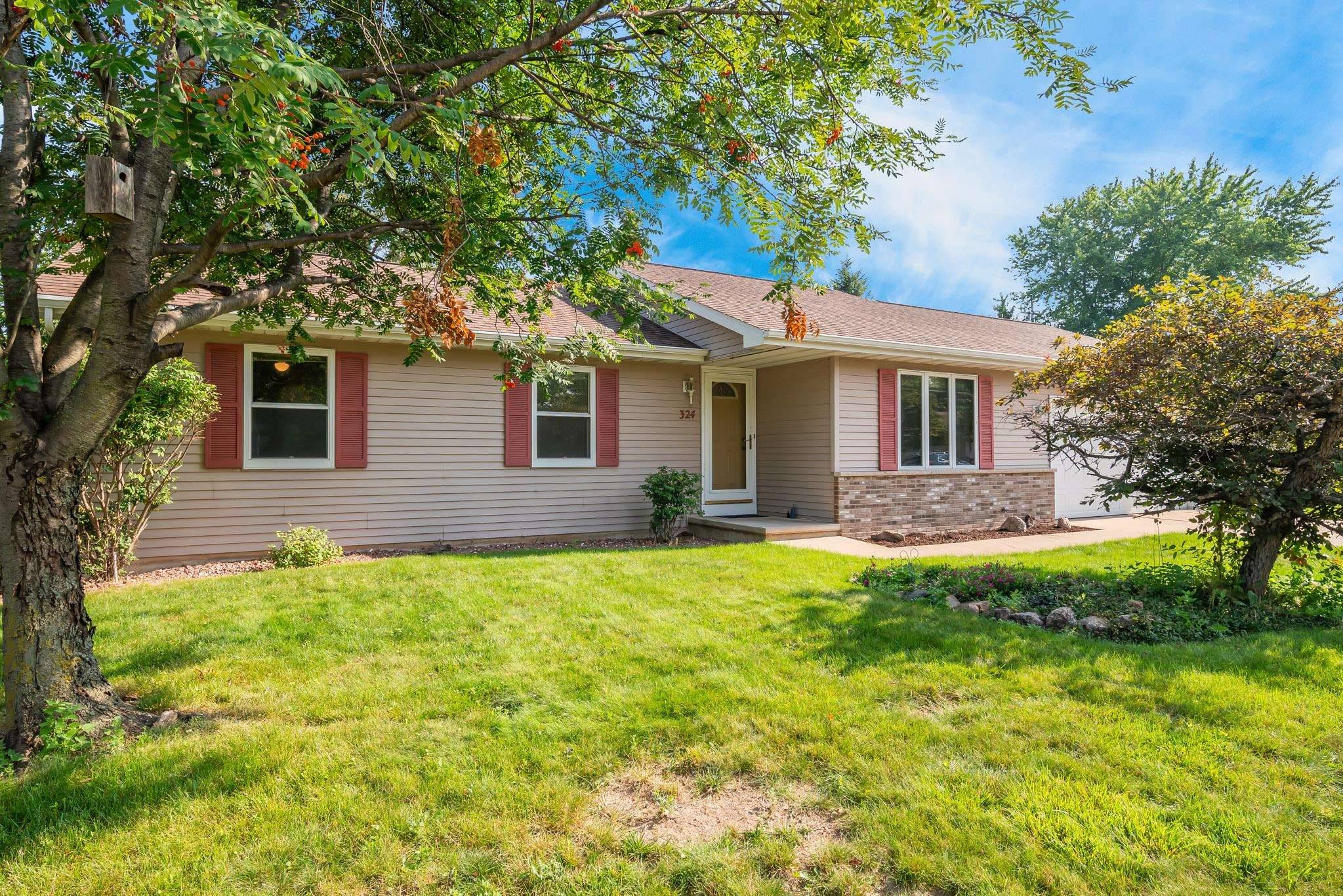 324 E JAMES ST, Appleton, WI 54915