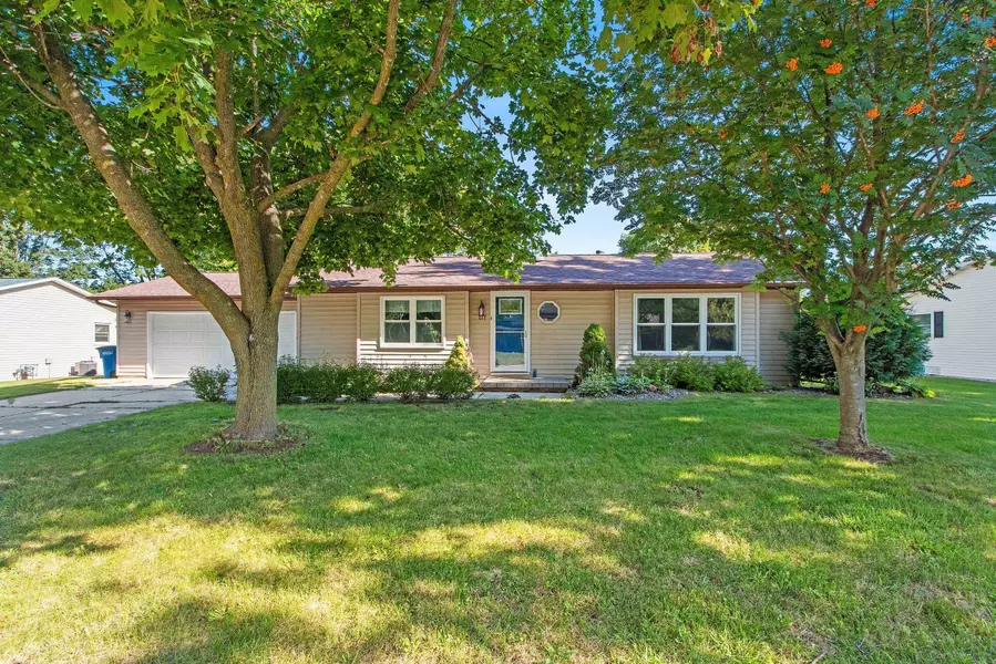 177 E GLENBROOK DR, Pulaski, WI 54162