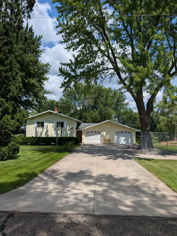 N185 ARROWHEAD RD, Fremont, WI 54940