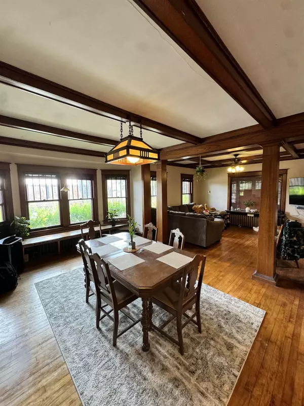 Kaukauna, WI 54130,300 W 6TH ST