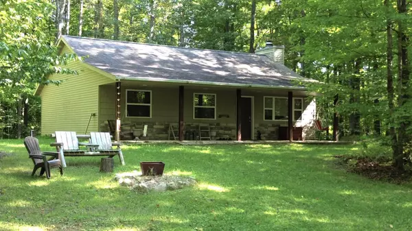 N13270 FINCH LN, Silver Cliff, WI 54104