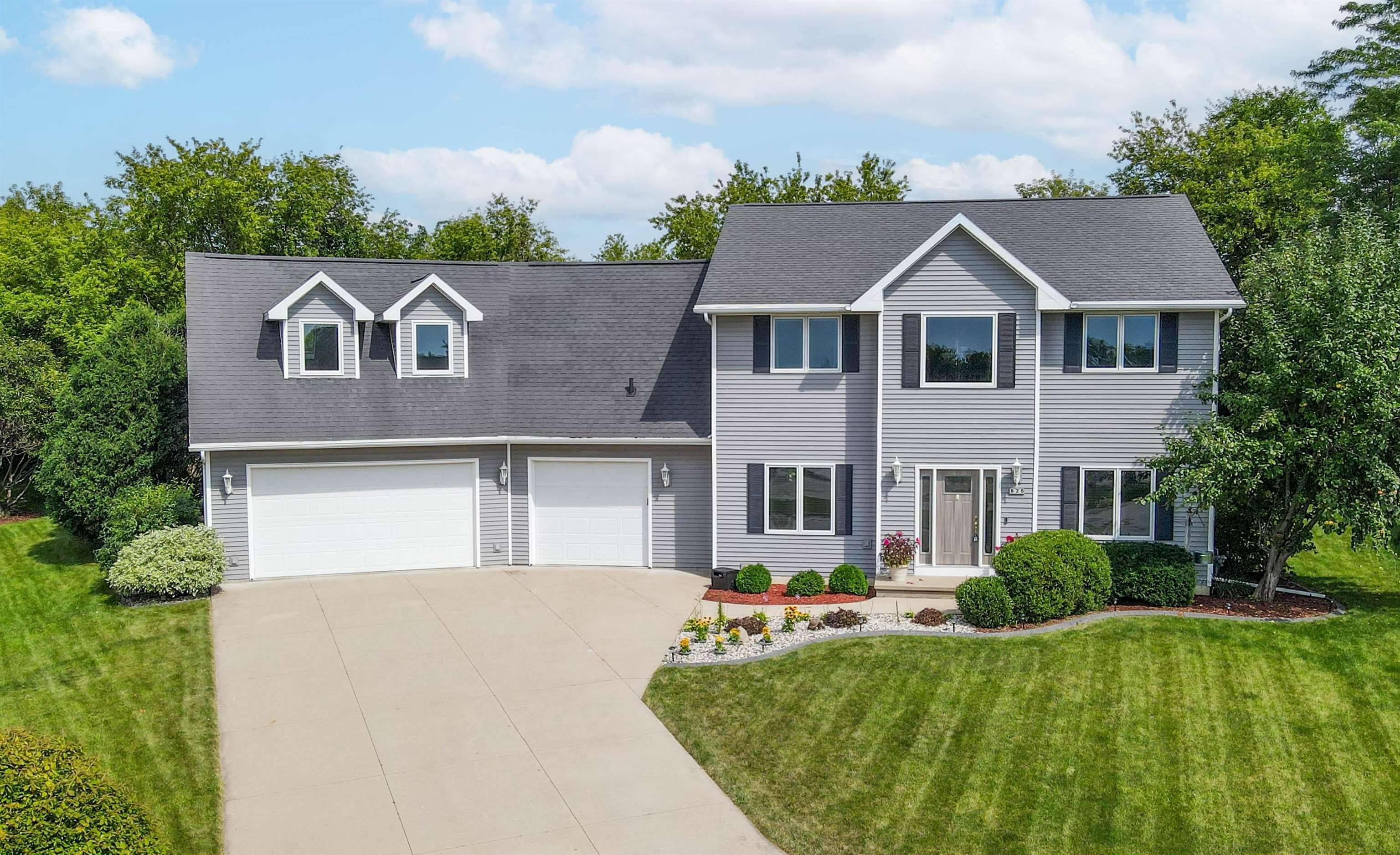825 WINDSOR CT, Ripon, WI 54971