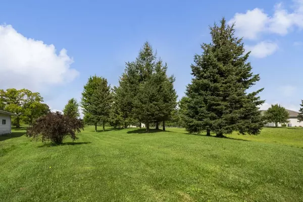 Hortonville, WI 54944-8516,W8804 SPRING RD