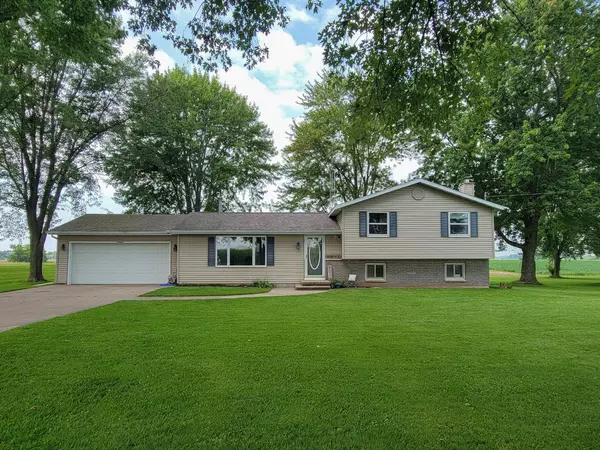 N7833 STATE RD 76,  Bear Creek,  WI 54922-9716