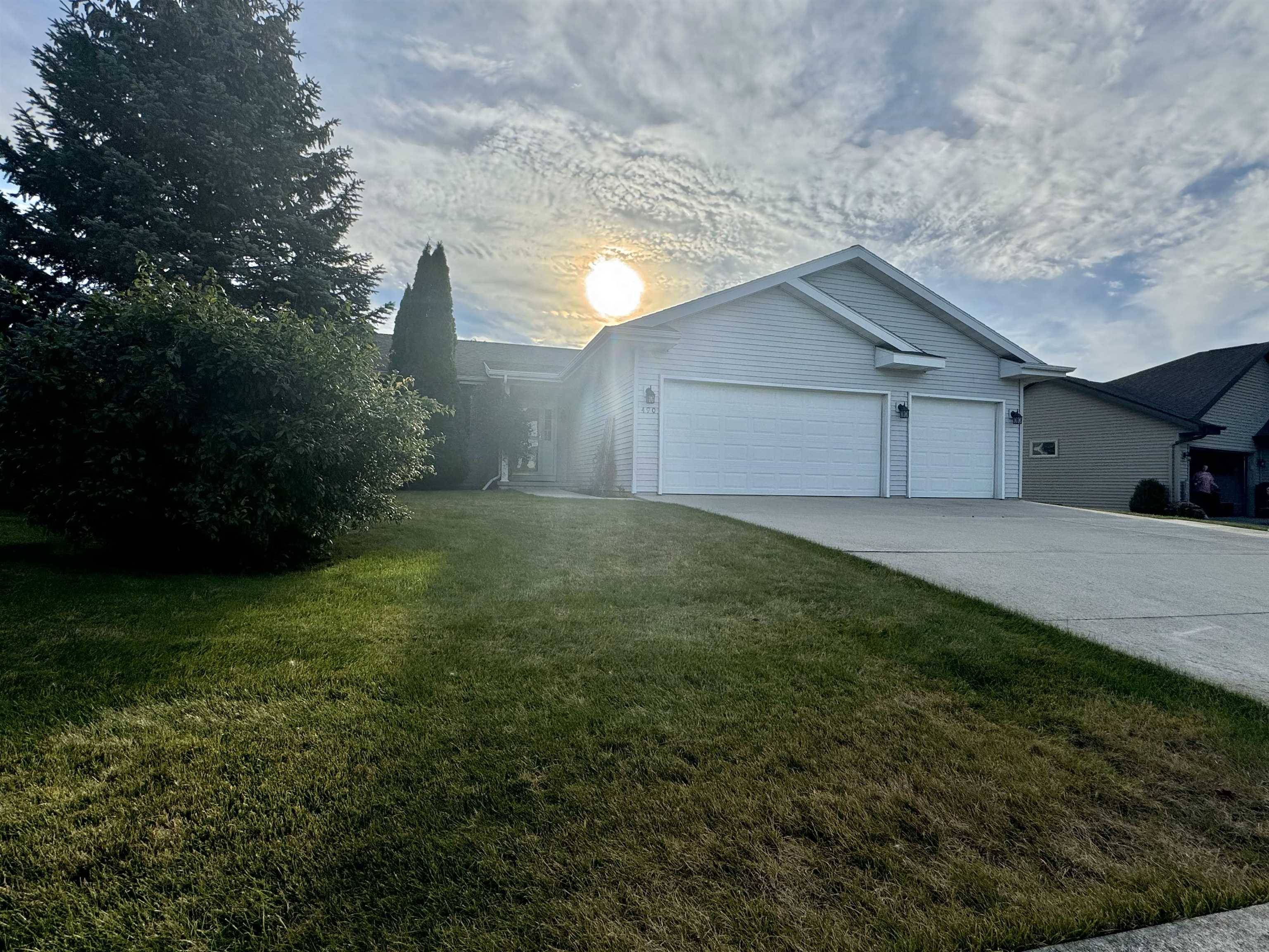 490 SWEETFLAG AVE, Fond Du Lac, WI 54935