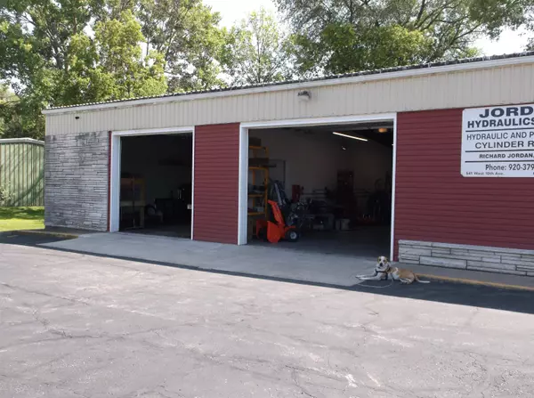 Oshkosh, WI 54902-6407,541 W 10TH AVE