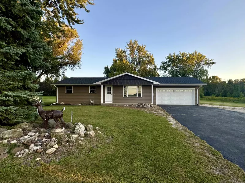 W3174 VELVET BEACH RD, Malone, WI 53049