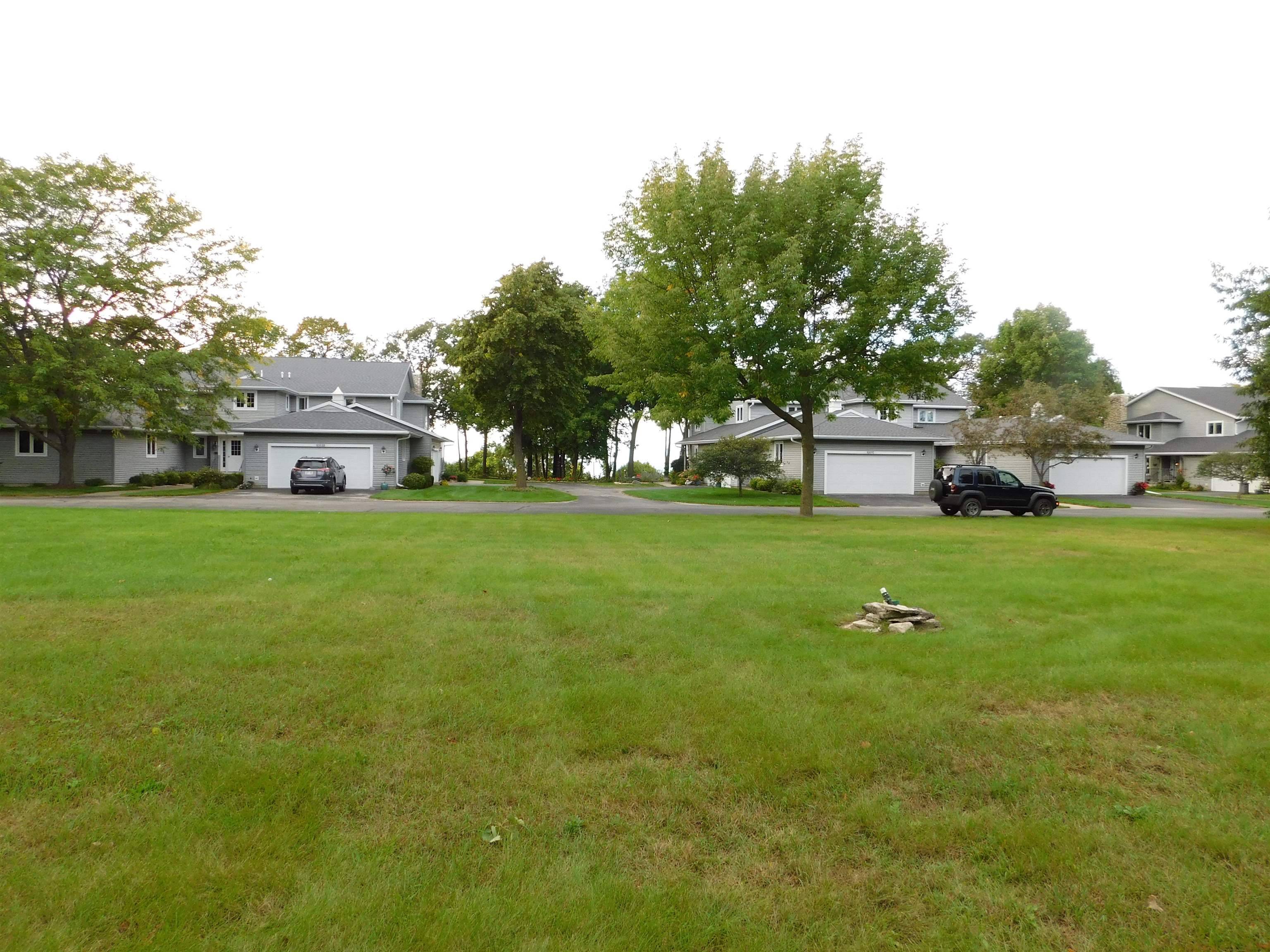 Green Bay, WI 54311-9121,5283 SUNSET BLUFF DR