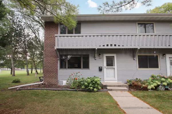 249 BAYBERRY LN, Fond Du Lac, WI 54935-4608