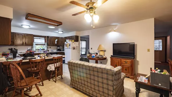 Amherst, WI 54406,465 CIRCLE DR