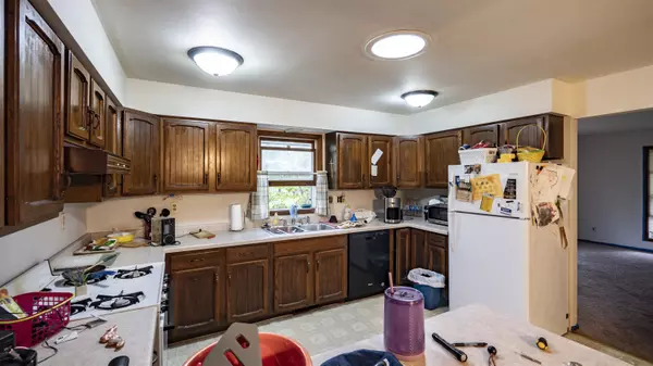 Amherst, WI 54406,465 CIRCLE DR