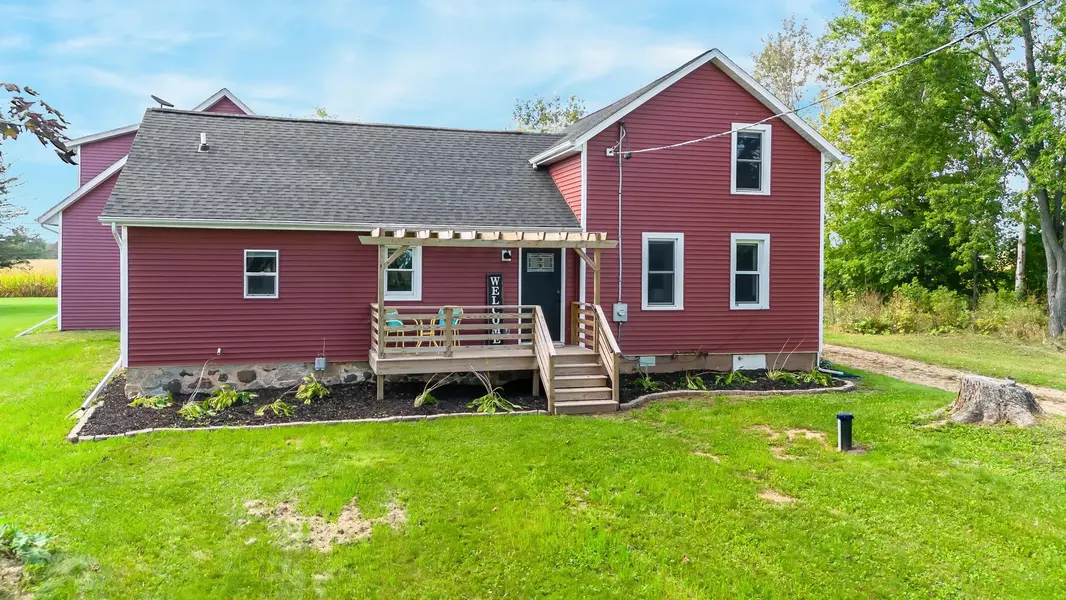 N1861 WINCHESTER RD, Hortonville, WI 54944-9666