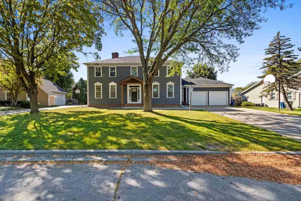 812 TERRAVIEW DR, Green Bay, WI 54301-1450