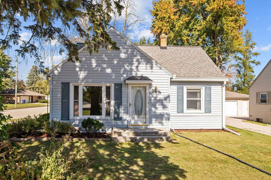 1042 W GRANT ST, Appleton, WI 54914