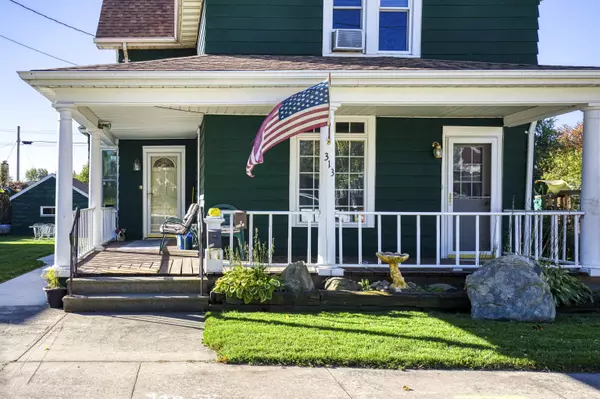 Kaukauna, WI 54130-2819,313 E 9TH ST