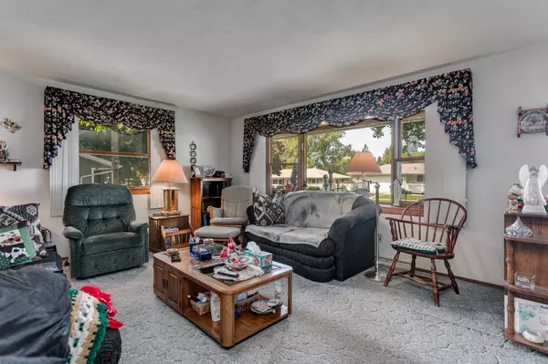 Kaukauna, WI 54130,612 MEADOW LN
