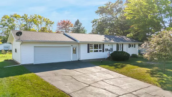 Waupaca, WI 54981,E1887 AMY ST