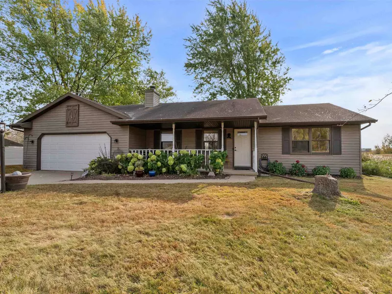 1645 HARBOR LIGHTS RD, Suamico, WI 54173