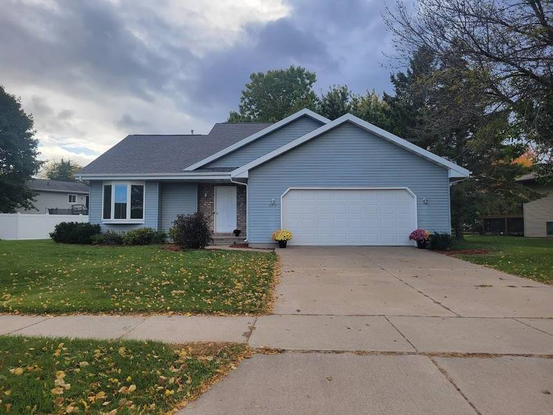 2213 S DRIFTWOOD LN, Appleton, WI 54915