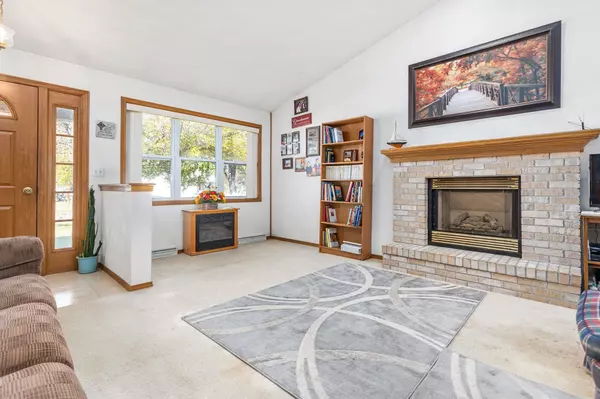 Kaukauna, WI 54130-3918,2083 AUTUMN LN