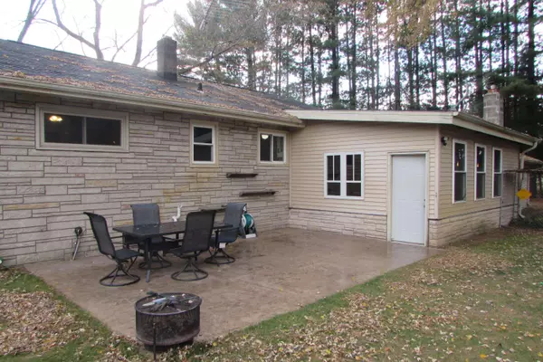 Waupaca, WI 54981,E3640 EBBE LAKE RD