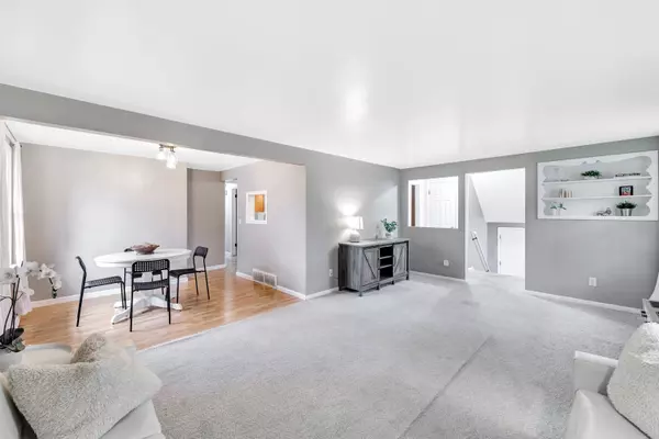 Green Bay, WI 54301,612 KAREN LN