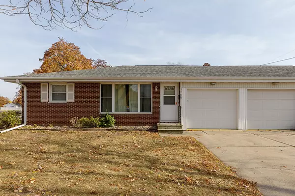 Green Bay, WI 54304,1727 S ONEIDA ST