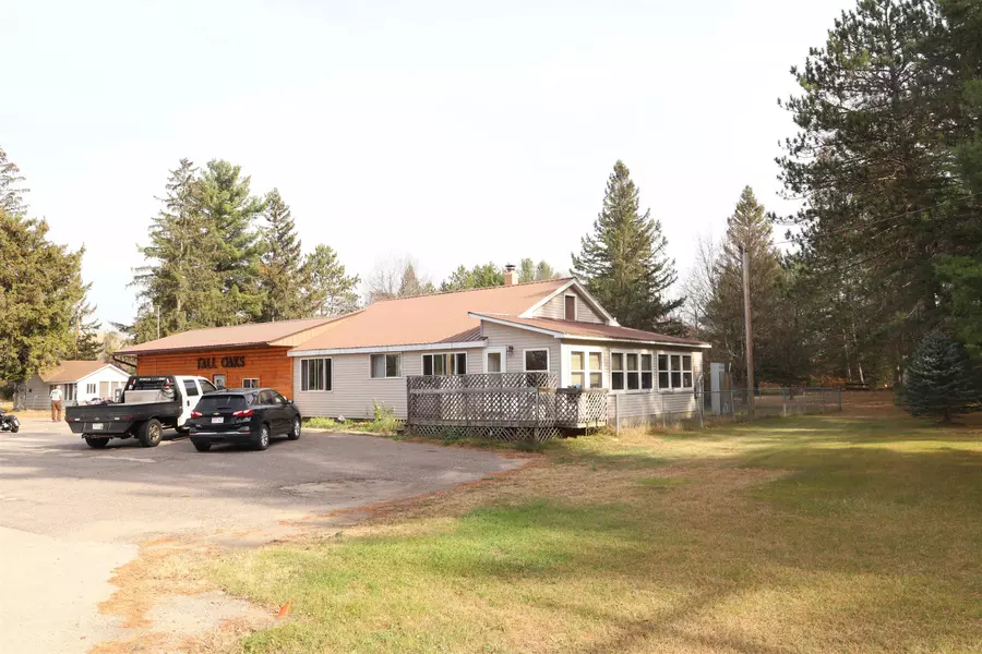 N10008 PARKWAY RD, Stephenson, WI 54114-7802