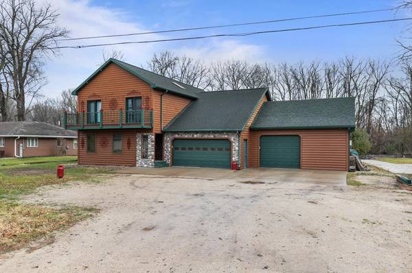 6764 LEE HARBOR LN, Oshkosh, WI 54902-9106