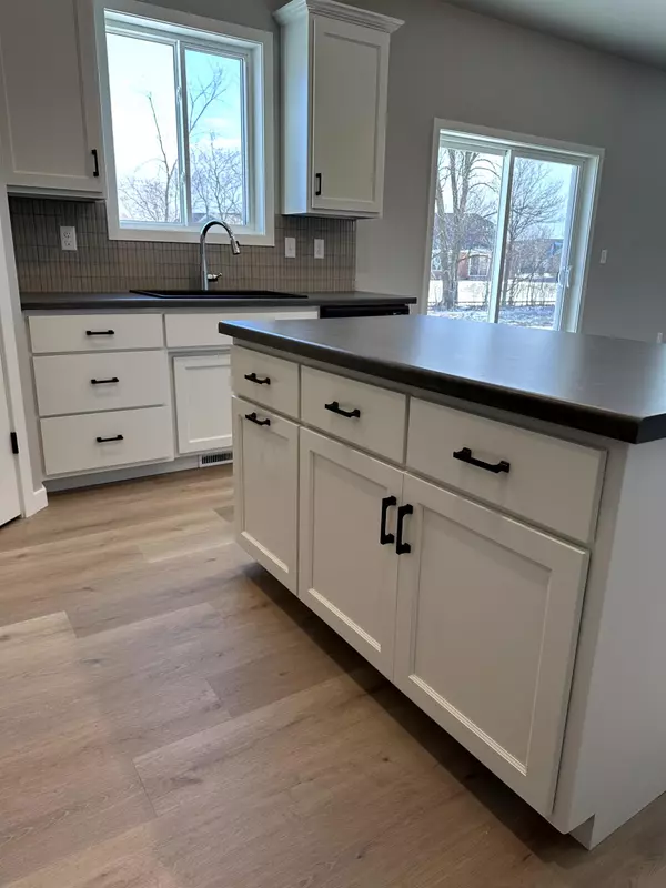 De Pere, WI 54115,1450 CROSSROADS DR