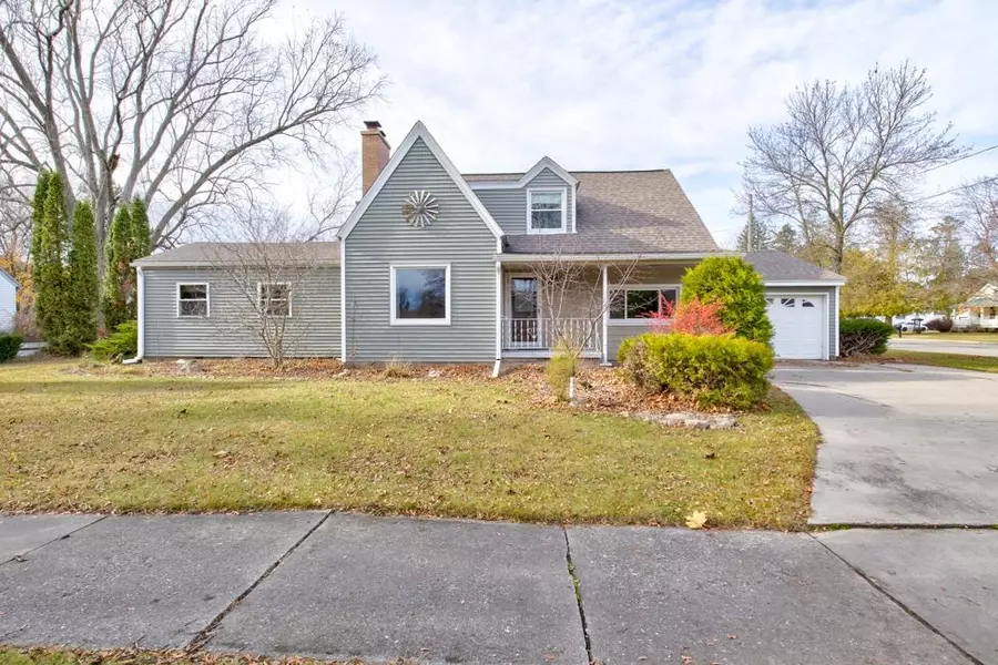 201 S PECK AVE, Peshtigo, WI 54157