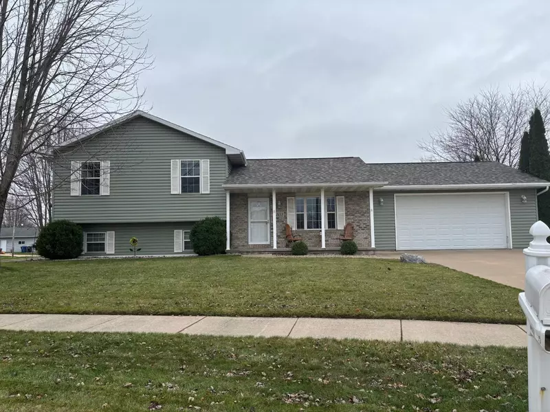 3111 REBECCA RUN, Oshkosh, WI 54904-7449